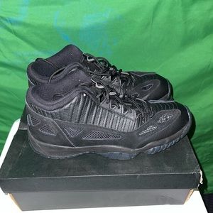 Air Jordan XI Retro Black/Black/red